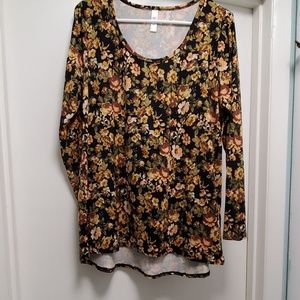 LuLaRoe long-sleeve Lynnae floral top